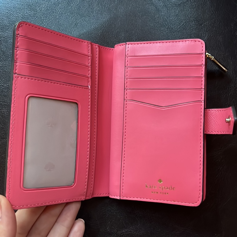 Kate Spade Small Wallet - Picture 4 of 4